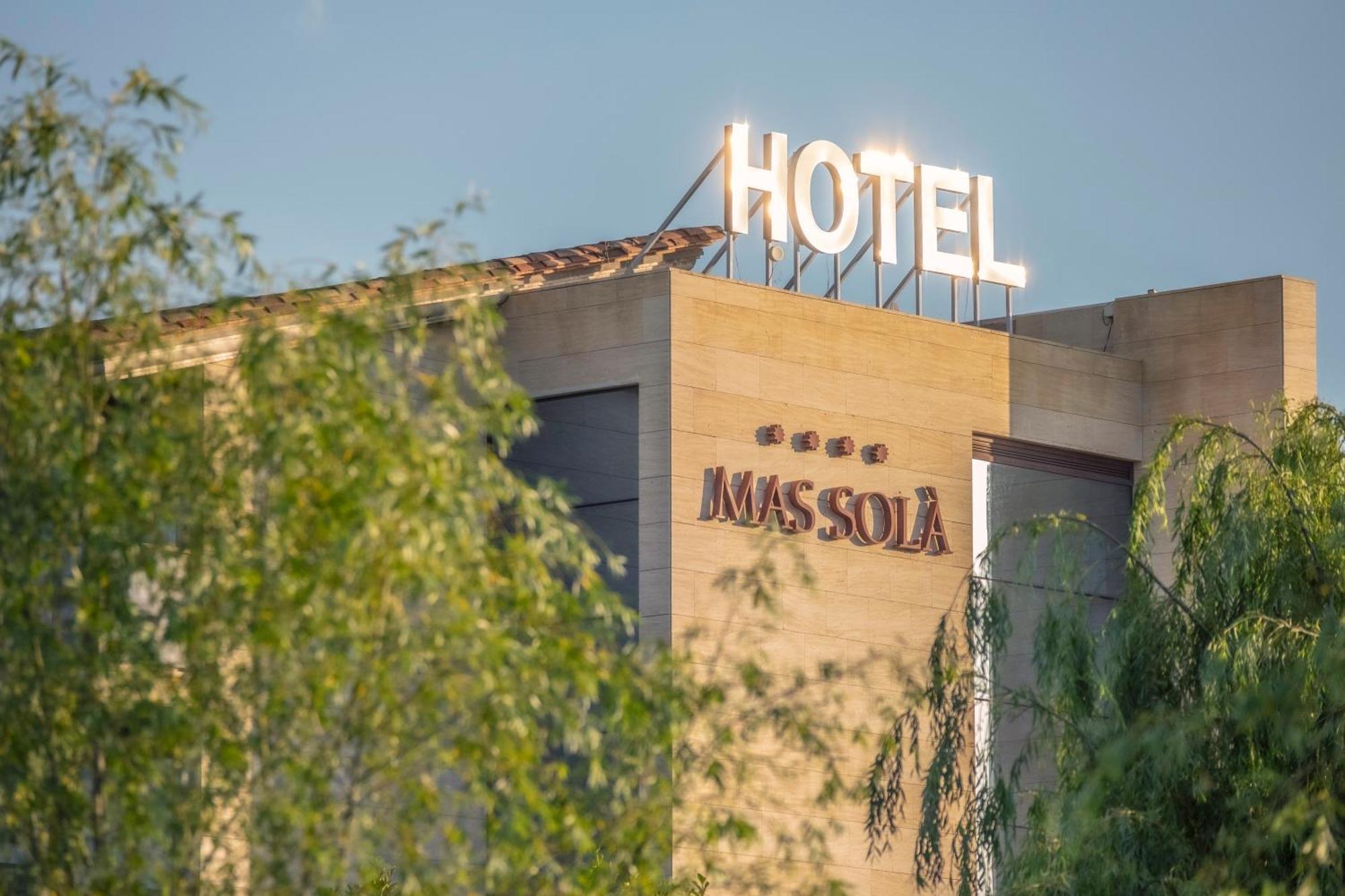 Hotel Mas Sola سانتا كولوما دي فارنرس المظهر الخارجي الصورة